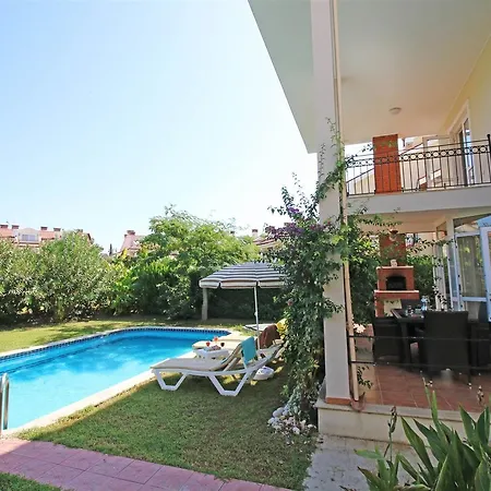 Oasis Lettings A21 Villa *